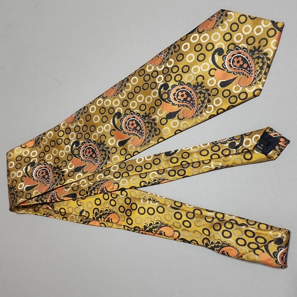 Avanti Uomo Tie